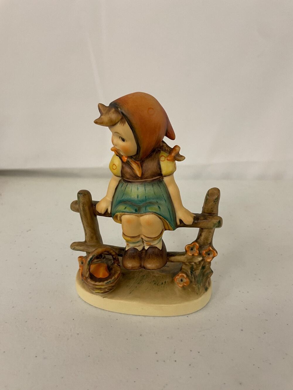 Vintage Goebel M.I. Hummel Just Resting #112/1 Hand Painted Porcelain W. Germany